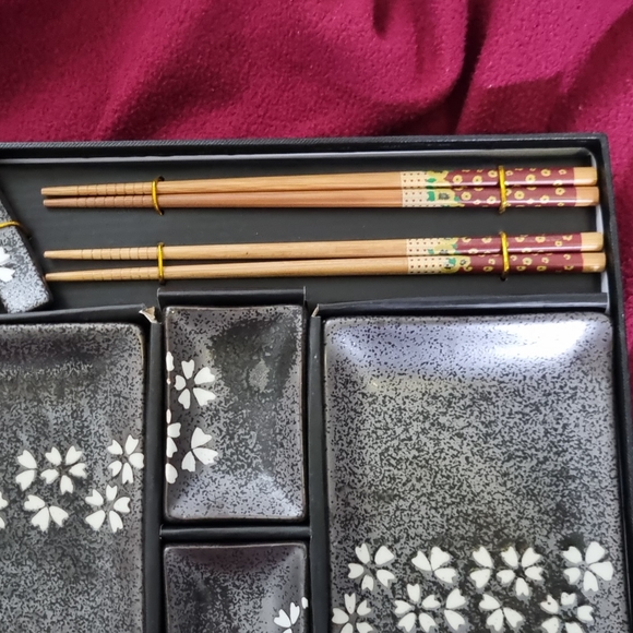 Japanese ceramic sushi set - Picture 7 of 7